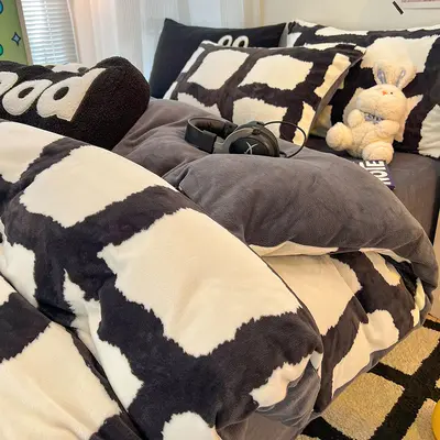 Grade A Milk Fleece Four-Piece Set Thickened Coral Fleece Double-Sided Flannel Quilted Duvet Cover Bed Sheet Fitted Sheet Three-Piece Bedding Set - 11