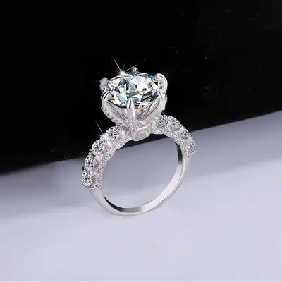 S925 Silver Platinum-Plated Ring Inlaid with Moissanite, Moonlight White, Light Luxury Fine Craftsmanship, Fashionable High-End Goddess Style Women's Ring, Factory Wholesale