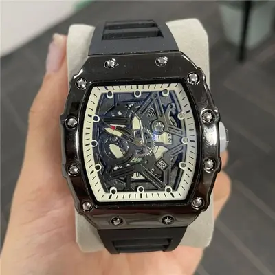 Richa Fass-förmige Herrenuhr Kuvarz mit Leuchtzeigern - 4