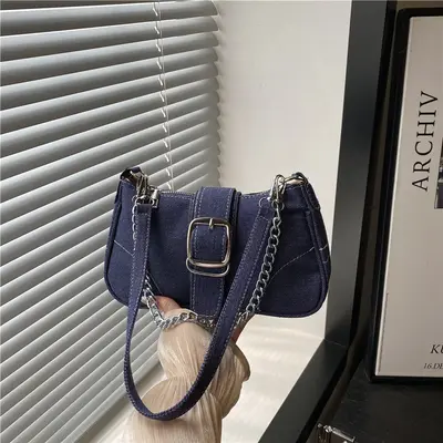 Kleine quadratische Damenhandtasche mit Kettenriemen, Leichtluxus-Optik, Herbst 2025 - 7