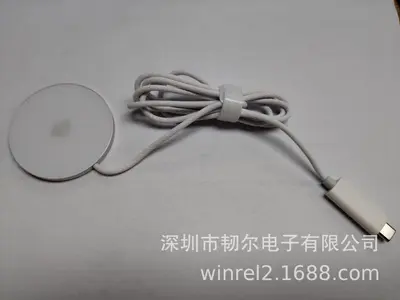 新品跨境QI2手机耳机磁吸无线充电器15W5W25W适用于苹果17无线充
