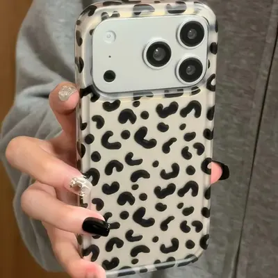 Açık kahverengi leopar desenli iPhone 16 Pro kılıfı, darbe önleyici