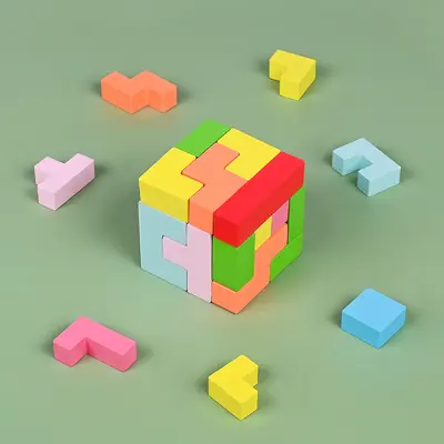 Pädagogisches Holzspielzeug, kreative Giraffenblöcke und Tetris-Bausteine