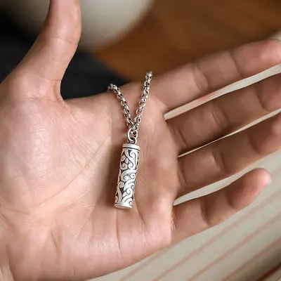 Hohlhalskette aus 999er Silber, aufklappbar