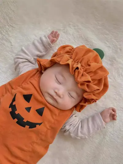 Babystrampler im koreanischen Stil Halloween-Kürbis-Motiv Herbst