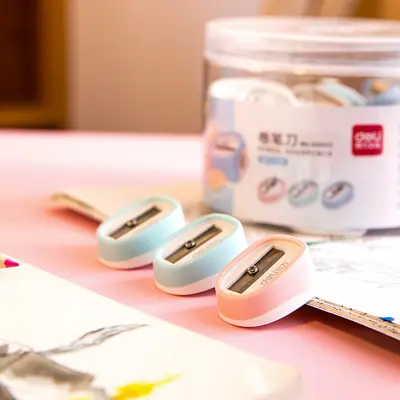 Точилка Deli 68652 Pencil Sharpener милая портативная мини-точилка для детей и студентов оптом
