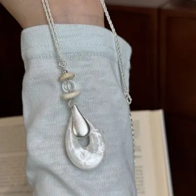 Moonlight white water drop pendant necklace - 5