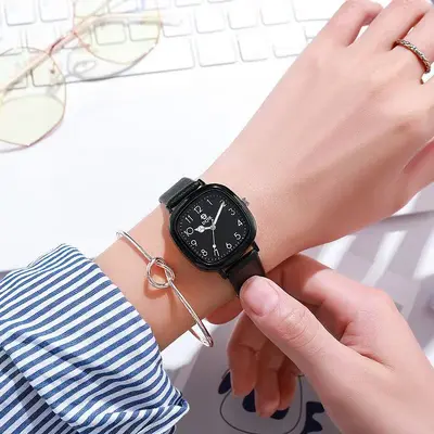 Square face quartz watch, white, for students - 9