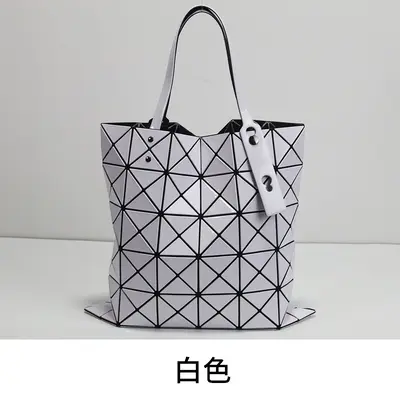 Classic Six-Grid Diamond Quilted Large Capacity Tote Bag - 12