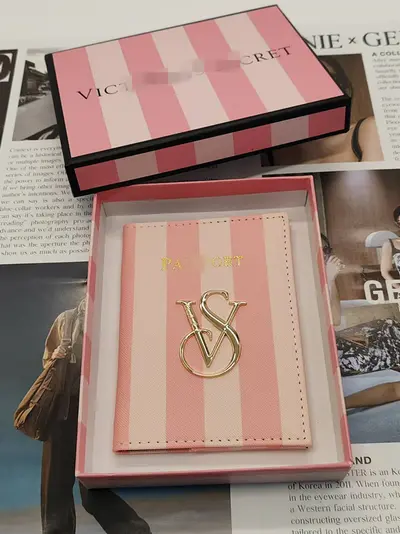 Ultra-thin passport and card holder - 8