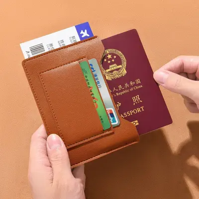 Ultra İnce Pasaport Cüzdanı Taşınabilir Çok Fonksiyonlu Kimlik Paketi Kart Tutucu Yurt Dışı Seyahat Pasaport Çantası Uçak Bileti Tutucu Koruma Kılıfı Kart Çantası