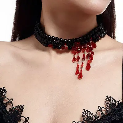 Perlenkette mit Tropfenblut-Design, Choker - 11