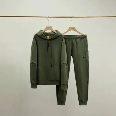Herren-Kapuzenpulli und Jogger-Set mit reflektierendem Design - 9