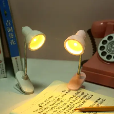 Sevimli kız gibi kalp mini masa lambası yaratıcı göz koruması okuma klipsi lamba başucu gece lambası taşınabilir kitap klipsi lambası
