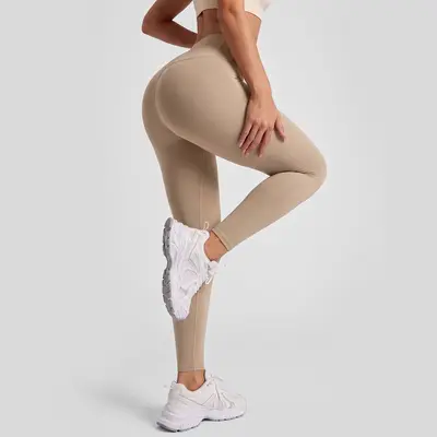 Seamless Peach Hip Yoga Pants, High-Waisted, Full Length - 12