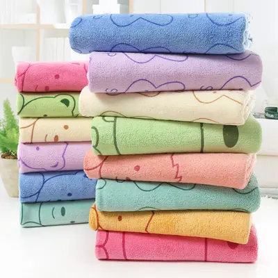 Großhandels-Mikrofaser-Badetuch mit absorbierender Streifenfilm-Kaninchenkopf-Druckmuster Strandtuch für Erwachsene Export-Badetuch weiches und fusselfreies Material