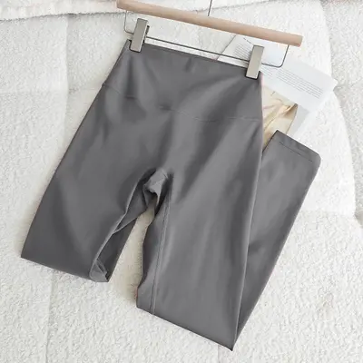 Hochtaillierte Pilates-Yogahose, po-hebend, bauchformend, elastisch - 11