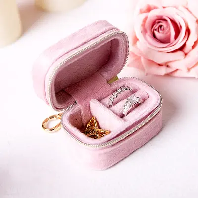 Exquisite New French Jewelry Storage Box Small Portable Travel Accessories Jewelry Organizer Box Earring Ring Storage