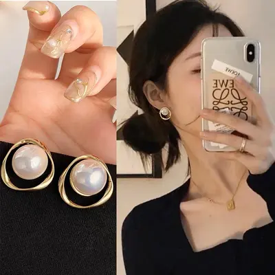 时尚高级感珍珠耳环法式小众复古轻奢耳钉女简约百搭珍珠耳饰批发