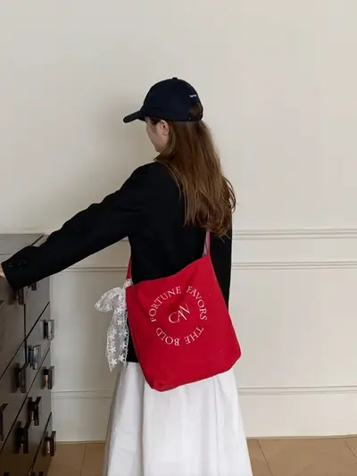Büyük Hacimli Harf Nakışlı Tote Çanta Günlük Kullanım Omuz Çantası