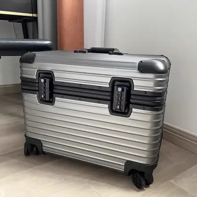 Tamamen alüminyum magnezyum alaşımlı, üstten açılır kapaklı fotoğrafçılık arabası çantası, 20 inç sessiz üniversal tekerlekler, erkekler için uzun valiz, kadınlar için kabin boy valiz.
