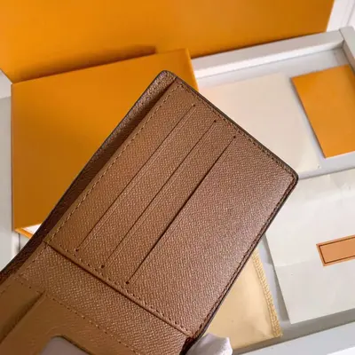 Herren-Kurzbörse mit Karomuster und Buchstabendetail, inkl. Box - 4