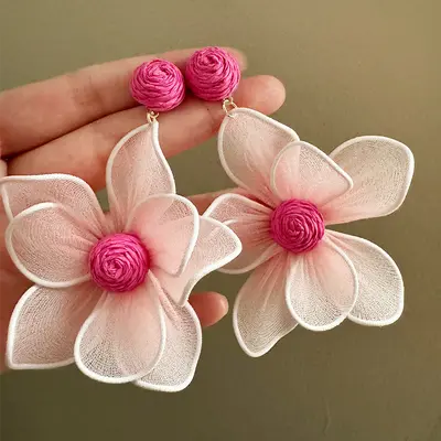 Rosa Blüten-Ohrringe mit Strandurlaubs-Flair - 4