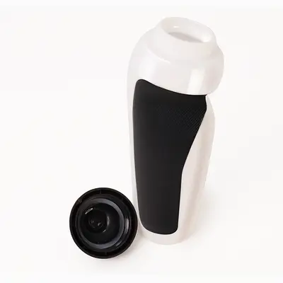 PE Squeeze Cycling Water Bottle 600ml with Leak-Proof Nozzle