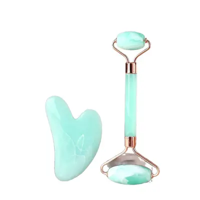 Kristallpulver Doppelkopf Zylinder Massagegerät ohne Jade-Harz, herzförmiges Schönheitsgesicht Massagegerät, Gesichts-Scraping-Werkzeug Set.