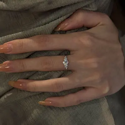 S925 sterling silver zircon ring, classic sparkling design