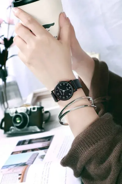 Beliebte Uhren für Schülerinnen, koreanischer Stil, einfach, modisch, Sport und Freizeit, Herren-Atmosphäre Retro-Collegestil Paaruhren - 8