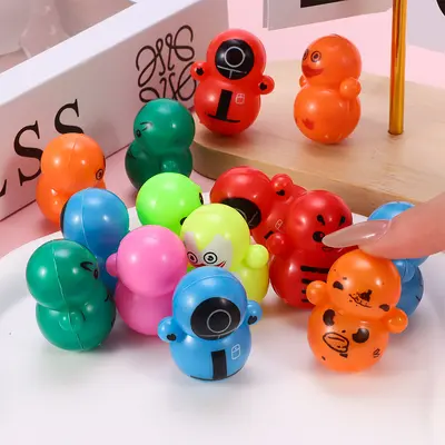 Karikatür mini bardak oyuncak Douyin aynı tarzı anaokulu bebek çocuk eğitici masa üstü oyunu hediye kör kutu