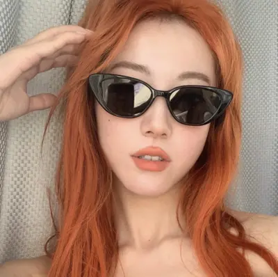 Retro Triangle Cat-Eye Sunglasses for Women with UV Protection - 4