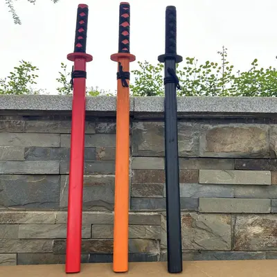 Fabrika toptan satış samuray ahşap uzun kılıç 1 metre anime oyuncak ahşap kılıç ahşap kılıç çocuk performans sahne malzemeleri turistik yer sıcak satış
