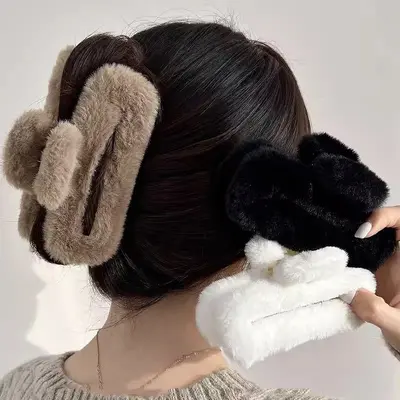 Oufeirle Autumn and Winter Square Plush Hair Clip Large Handmade Rabbit Fur Shark Clip Fluffy Hair Bun Clip Hair Accessory