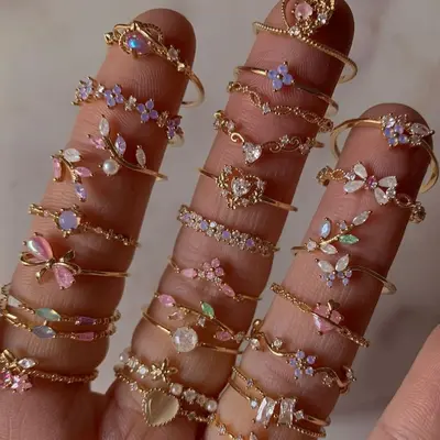 Grenzüberschreitender Bestseller im INS-Stil, Zirkon-Blüten-einlegearbeit, verstellbarer lebendiger Ring für Frauen, süßer und niedlicher Blumenmuster, eleganter Ring
