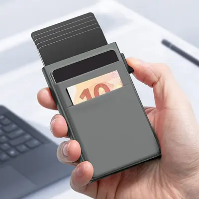 Sınır ötesi yan itmeli otomatik kart çıkarmalı alüminyum alaşımlı erkek cüzdanı RFID anti-manyetik ince kredi kartı tutucu cüzdan S124