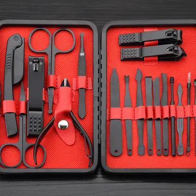 Manicure and pedicure set, 18 pieces, black