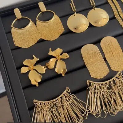Silbernadel Vintage runde Blüten-Quasten-Ohrringe im europäisch-amerikanischen Retro-Stil, Metall-Ohrringe für Frauen, elegant, leicht, luxuriös, Großhandel