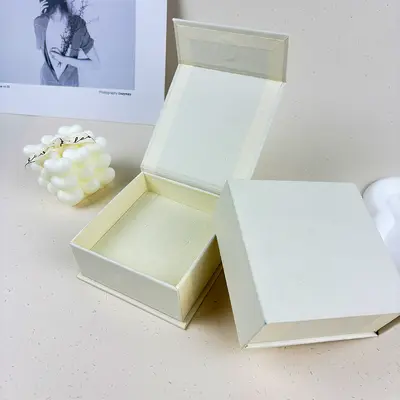 Cross-border bestselling premium jewelry packaging box simple necklace earring bracelet jewelry packaging box luxury gift box