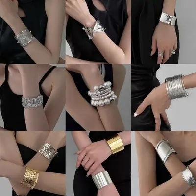 Metallisches geometrisches Armband mit Öffnung, Goldton
