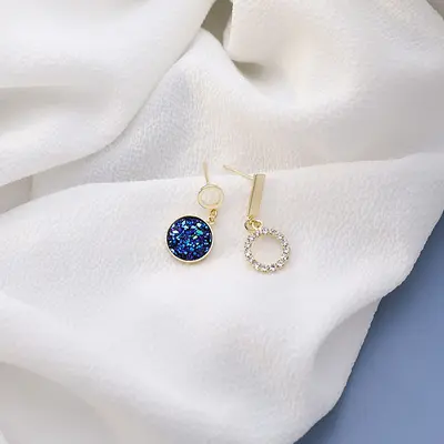 Koreanische Sternohrringe mit blauem Kristall für Damen
