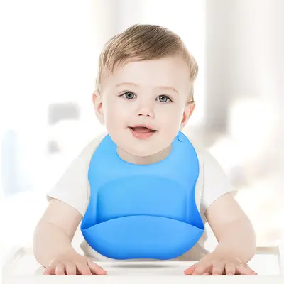 Gıda sınıfı silikon bebek tükürük cebi bebek silikon önlük düz renk temizlemesi kolay çocuk malzemeleri önlüğü