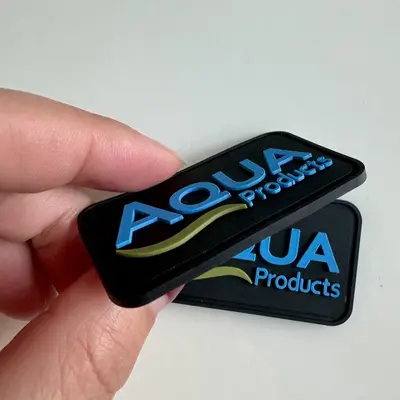 PVC drop-shaped molded labels, washable labels, PVC brand rubber labels, rubber silicone LOGOs for luggage and shoes, creative wholesale customization.