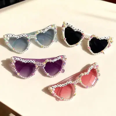 Party Sunglasses with Pearl Letters and Heart Shape, Unisex - 4