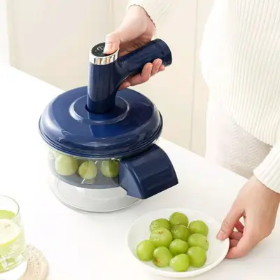 Obst- und Gemüseschäler mit Eierschläger 2-in-1 - 3