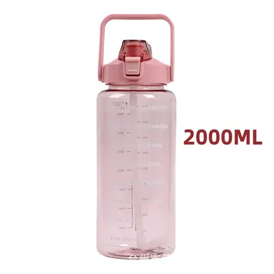 1 Wasserbecher XXL Kapazität hochwertig Tonnen-Fass Outdoor-Sport Trinkbecher mit Strohhalm neues Modell Messskala hitzebeständiger Becher