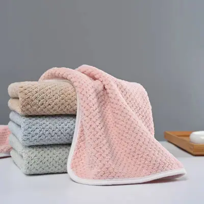 Ananas desenli mercan polar havlu seti, ekstra kalın, emici, tüy bırakmayan, yüz yıkama ve banyo için, toptan, emici, tüy bırakmayan.
