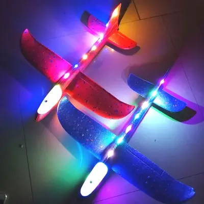 48cm Beleuchtetes Schaumstoff-Flugzeug, drehbares Flugspielzeug
