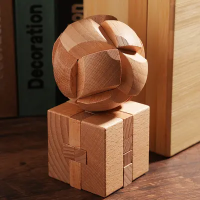 Holzkasten mit Kongming- und Luban-Schloss-Set für Kinder